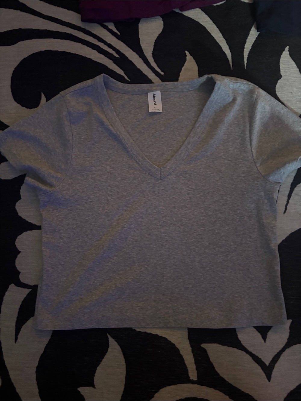 Abound Heather Gray V-Neck Short Sleeve Tee